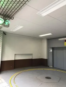 善幸ビルの外観