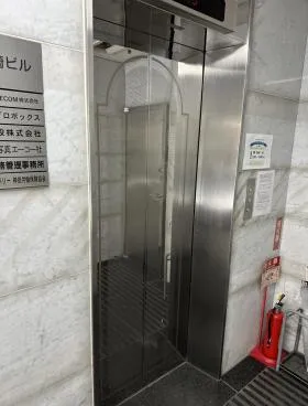第13岡崎ビルの外観