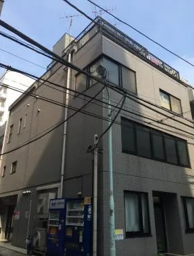 エクレールハマダビルの外観