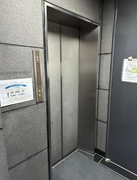 アキヤマビルディング2の外観