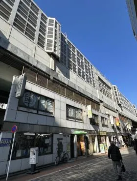 JR高架下千代田ビルの外観