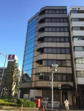 アプロンビルの外観