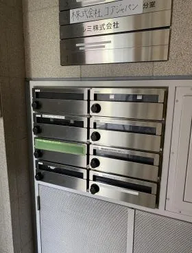 ソレイユビルの外観