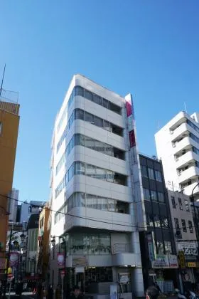 新宿土地建物第10ビルの外観