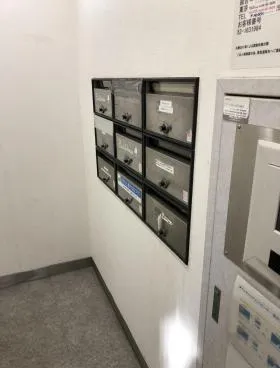新宿土地建物第10ビルの外観