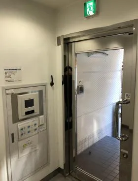 新宿土地建物第10ビルの外観