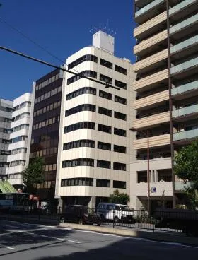 日本ビルの外観