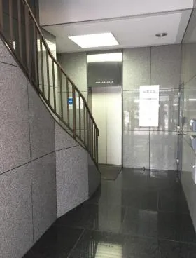 日本ビルの外観