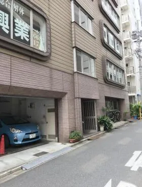 堀川ビルの外観