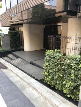 K.I.Hビルディングの外観