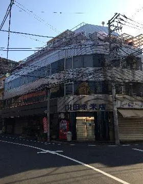 OKADOビルの外観