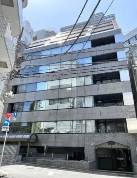 エスティ青山ビルの外観