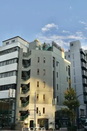 アイアンビルの外観