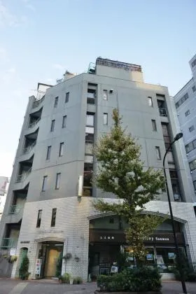 アイアンビルの外観