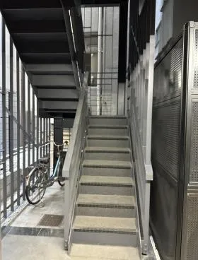TRUST VALUE 岩本町の外観