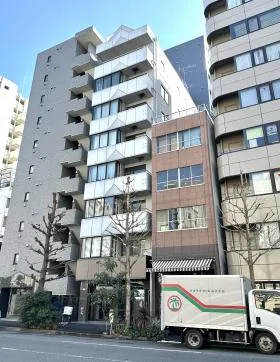 TRUST VALUE 岩本町の外観
