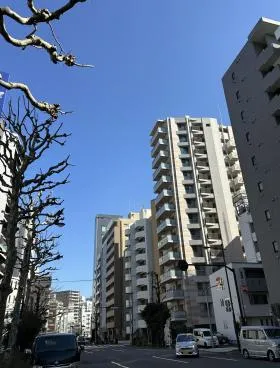 TRUST VALUE 岩本町の外観