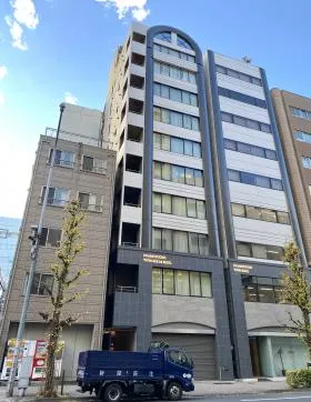 岩本町ツインサカエビルの外観