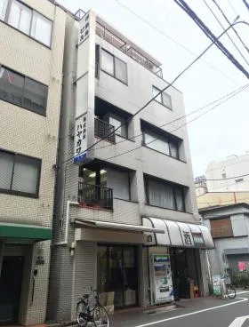 伊勢権ビルの外観