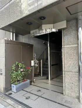 ニュー山本ビルの外観