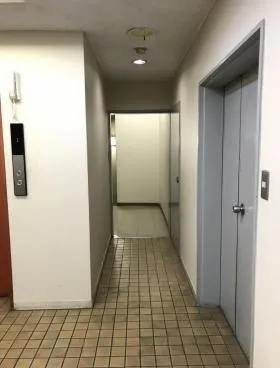岩本町サニービルの外観