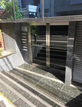 トルテックビルの外観