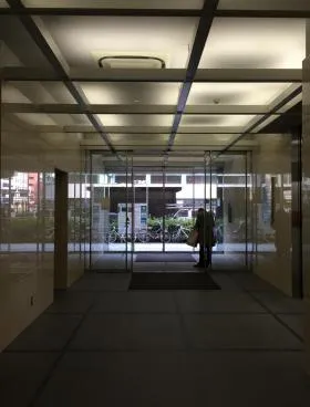 岩本町ビルの外観