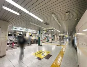 都営新宿線「岩本町駅」