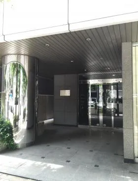 ユニゾ岩本町3丁目ビル南館(旧:ヒロモリ)ビルの外観