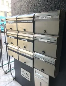 リベラ岩本町ビルの外観