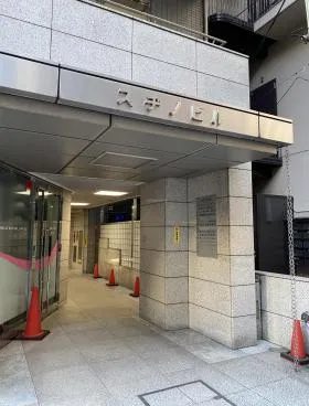 スヂノビルの外観