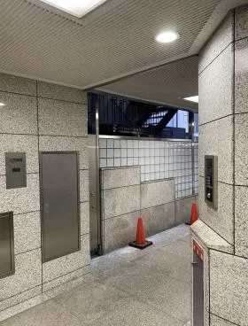 スヂノビルの外観