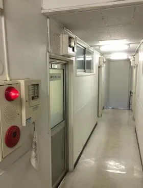岩本町駅前ビルの外観