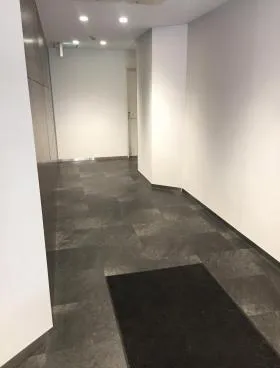西池本田ビルの外観