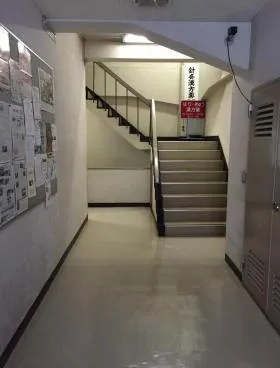 日中友好会館ビルの外観