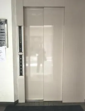 浅野ビルの外観