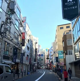 池袋ウエストビルの外観