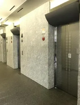 神田橋パークビルの外観