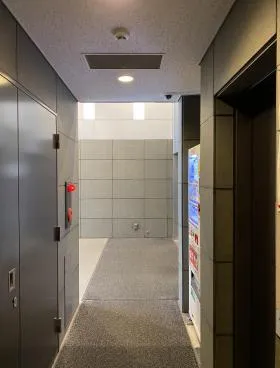 名古路ビル新館の外観