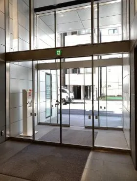 名古路ビル新館の外観