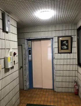 麻生ビルの外観