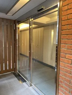 エルヴァージュ神田錦町ビルの外観