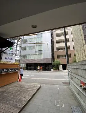 エルヴァージュ神田錦町ビルの外観