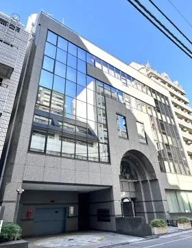 イトーピア岩本町一丁目ビルの外観