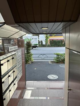 橋ビルの外観