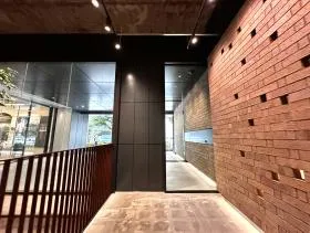 WORK VILLA MITOSHIRO(旧:住友商事美土代ビル)ビルの外観