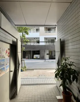 イトーピア岩本町二丁目ビルの外観
