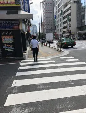 十字屋ビルの外観