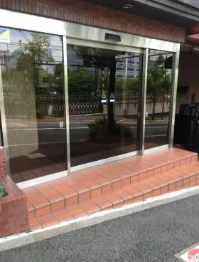 さいかち坂ビルの外観
