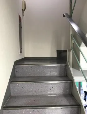 烏山お茶の水ビルの外観